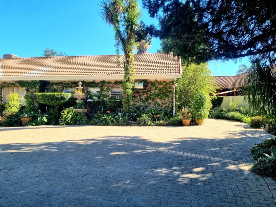 5 Bedroom Property for Sale in Monument Heights Northern Cape